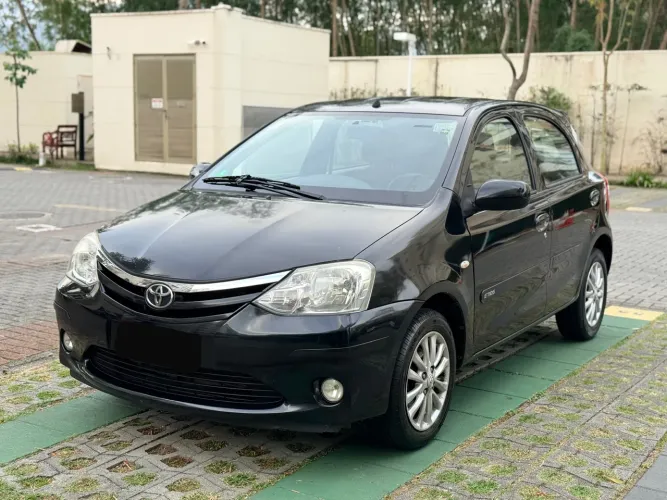 Toyota Etios XLS 1.5 Flex 16V 5P Mec. 2013