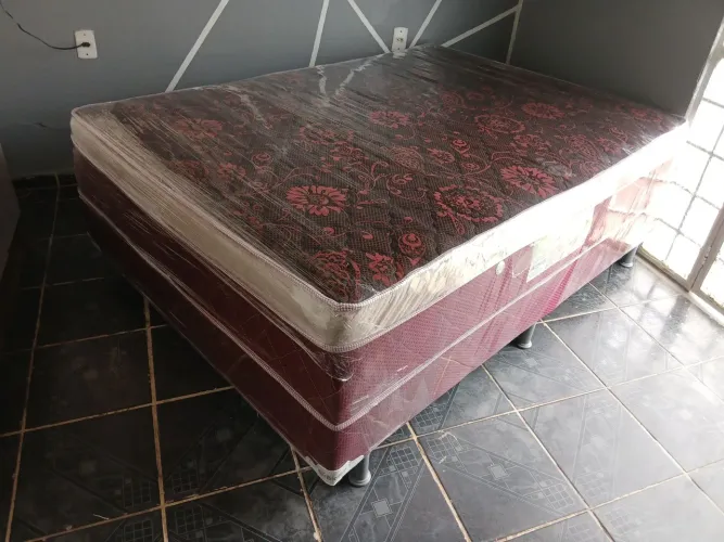 Cama Box Casal De Molas Semi Nova
