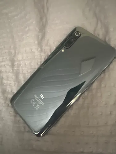 Xiaomi Mi 9 128GB / 6GB RAM