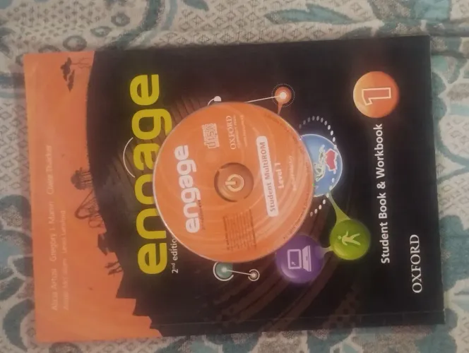 Oxford engage 1, 2 com CDs, o livro 3 está sem CD, todos novos
