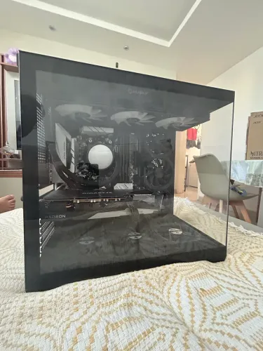 COOLER HUSKY 360mm  Ryzen7 5700x B450 steel legends  32Ram ddr4  Radeon7600