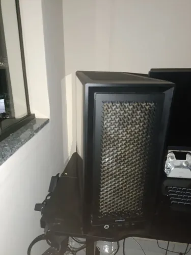 PC GAMER 9800X3D + ASUS TUF X670E + 32 GB RAM DDR5