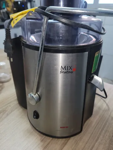 EXTRATOR DE SUCO