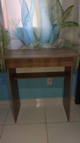 Mesa Escrivaninha com gaveta
