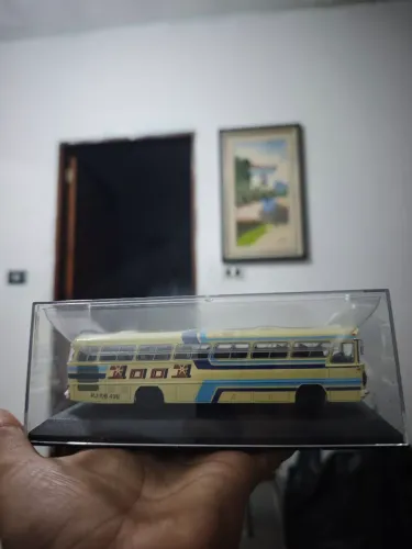 Miniatura de ônibus 1001 - BR CLASSICS