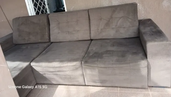 Sofa retrátil com chaise usado