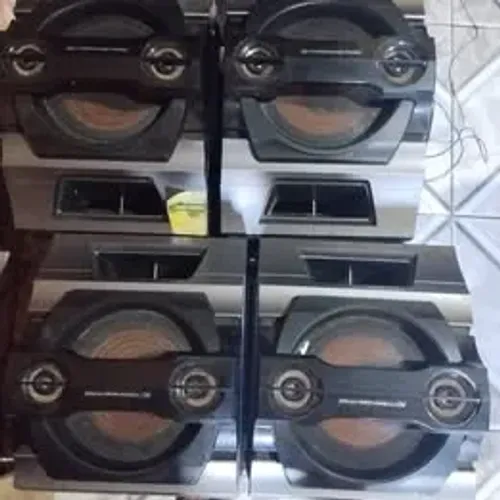 Caixa Sony muito boa