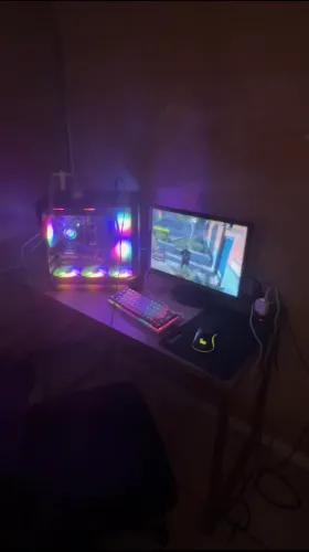 PC game completo é só o gabinete as peças tudo completo