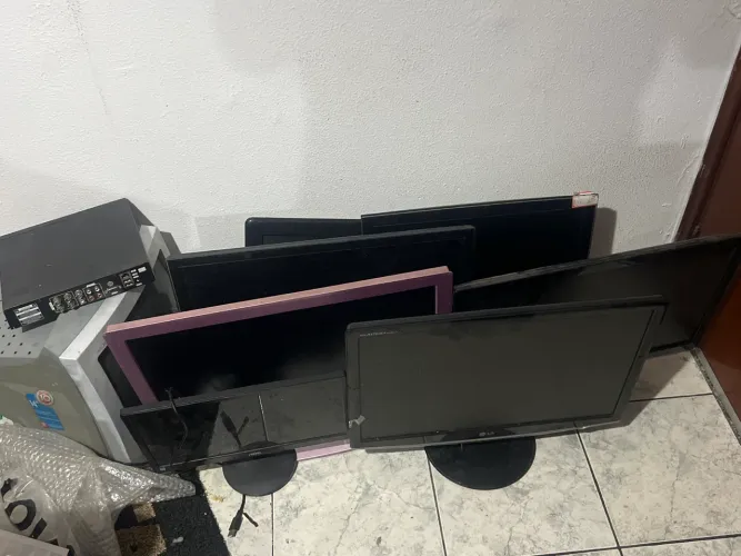 Lote TVs e monitores no estado