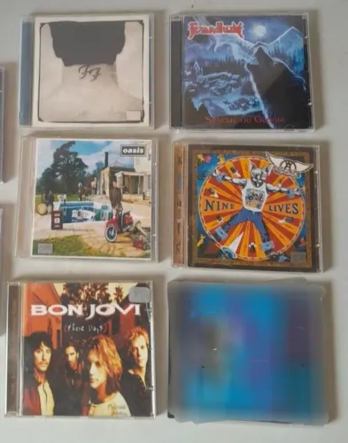 CDS DE ROCK SUPER CONSERVADOS!
