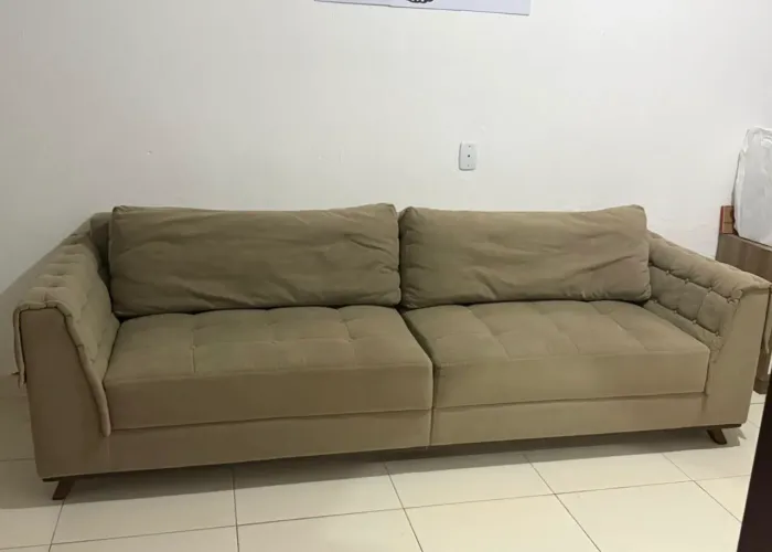 ? SOFÁ À VENDA