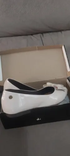 Sapatilha Feminina de Bico Fino Santa Lolla