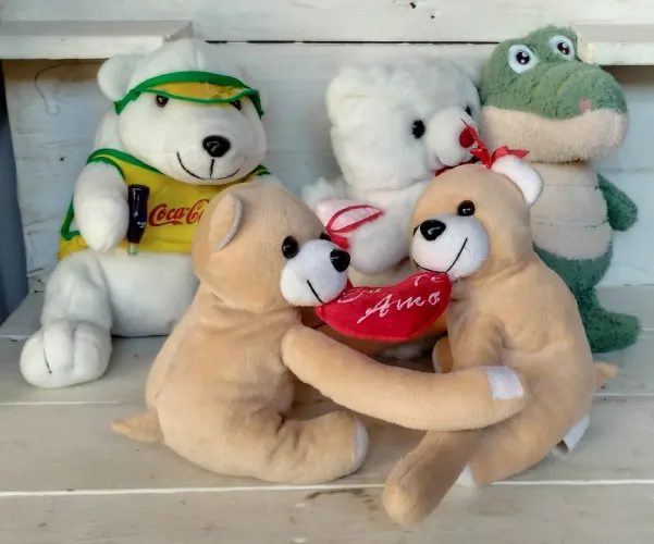 Lote 5 Pelúcias Variadas (Inclui Urso Coca-Cola) - R$ 60 o Lote