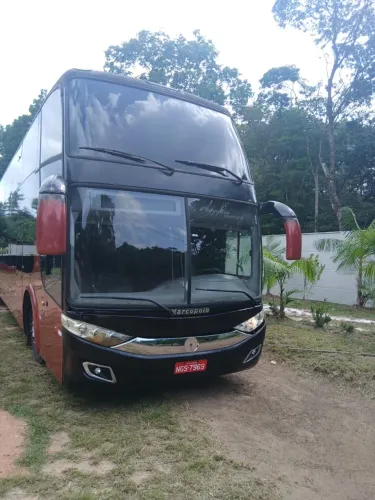 Vende - se ônibus.