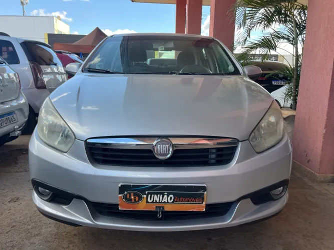 Fiat Grand Siena Attrac. 1.4 EVO F.flex 8V 2014