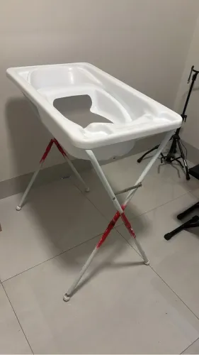 Kit guarda roupa Berço e banheira bebê