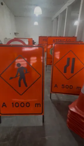 Placas de Sinalização de Obras Viárias