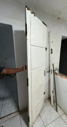 Porta com chapa dupla
