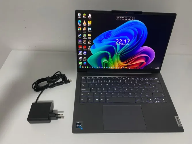 Notebook Lenovo Yoga 6i i5 1240P/16GB DDR5/512GB SSD/Iris Xe/Tela 14" 2.2K 100% sRGB/1,3KG