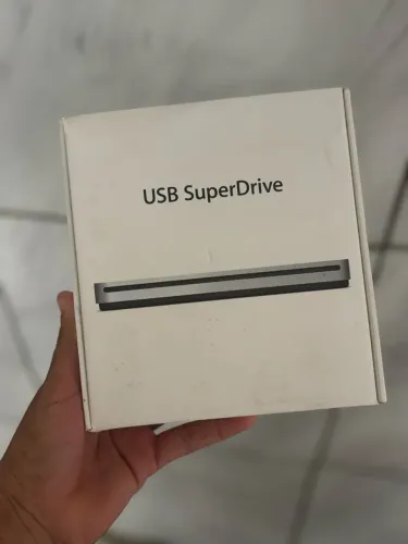 Apple USB SuperDrive (leitor e gravador de CD/DVD externo original da Apple)