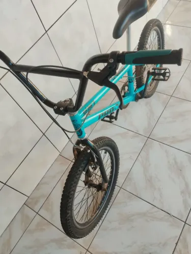 Bicicleta em ótimo estado, funcionando tudo perfeitamente.