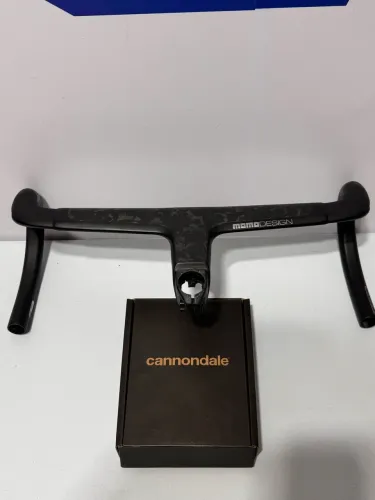 GUIDÃO CANNONDALE MOMO DESIGN CARBONO 420x100 SEMI-NOVO 
