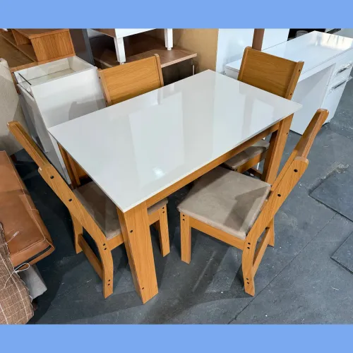 Mesa com 4 cadeiras - entregamos hoje