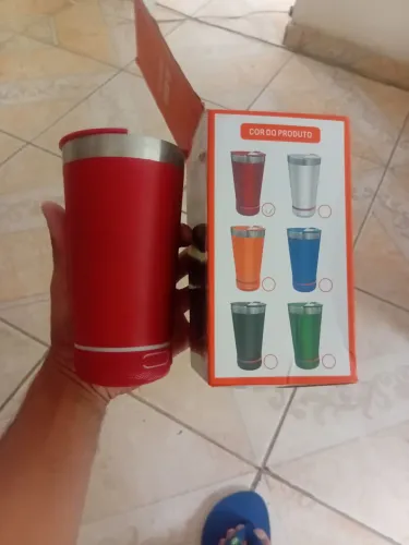 Vendo copo com som Bluetooth acoplado!