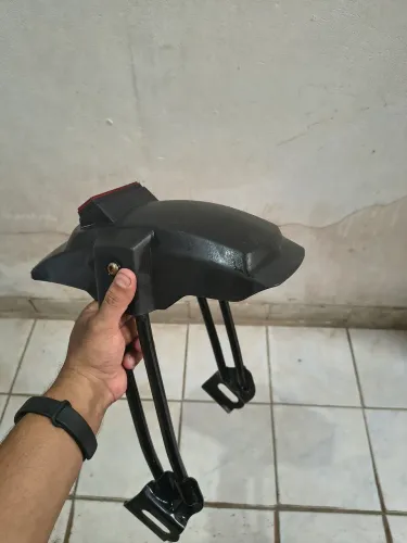 Vendo paralama traseiro de moto