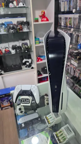 PS5, Seminovo, com leitor, Garantia, aceito seu usado de entrada e cartoes ate 18x