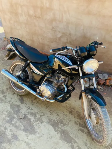 Fan125 ano 2008 na cor preta, moto apenas com atraso