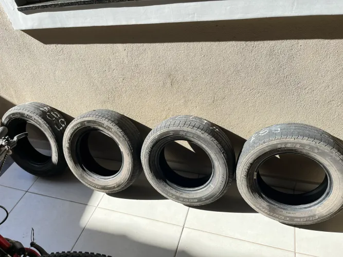 Pneu aro 13