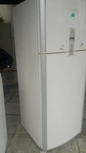 ? Geladeira Brastemp Conservada e Econômica!