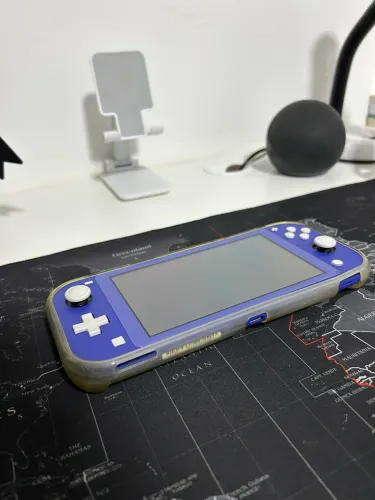 Nintendo switch lite + meses de Nintendo online