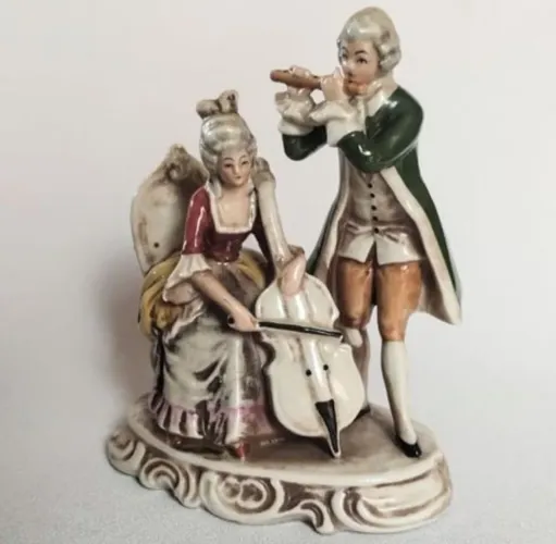 Escultura de porcelana alemã 