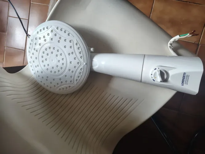 Chuveiro Lorenzetti Advanced grande 