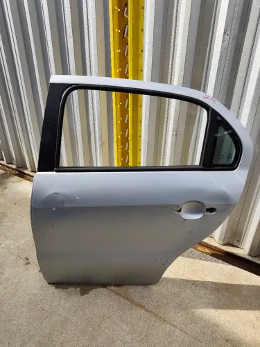 Porta traseira esquerda Gol Voyage G5 G6 G7 G8