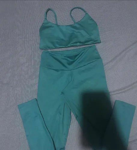 Conjunto top e legging