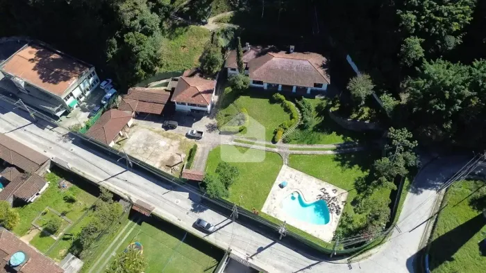 Casa para venda com 4 quartos, 6603m² - Independência - Petrópolis/RJ