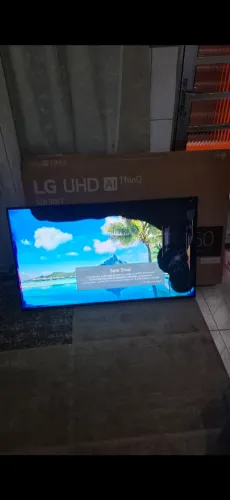 Tv lg 50, com controle original.
