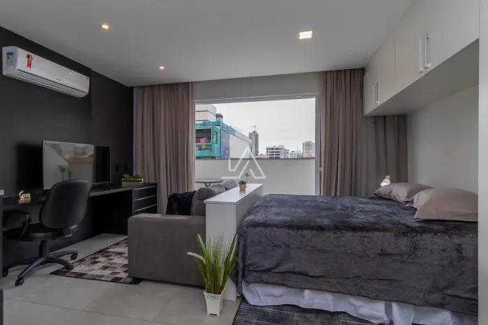 KITINETE PARA LOCAÇÃO COM GARAGEM, 32M² POR R$ 2.500,00