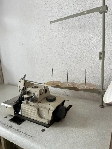 Máquina de costura