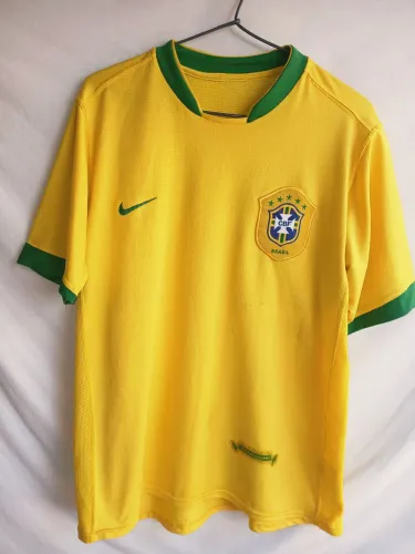 Camisa antiga da Seleção brasileira