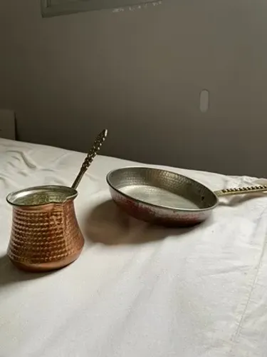 Vendo cafeteira e panela de cobre turcos