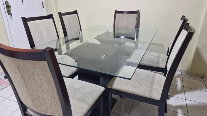 Mesa de jantar 6 cadeiras