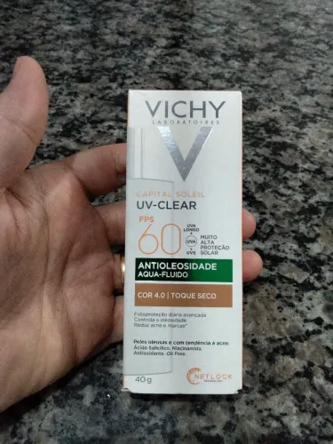 Vichy Capital Soleil Antioleosidade FPS60