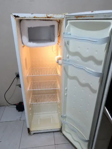 Geladeira Consul 220v - Com transformador