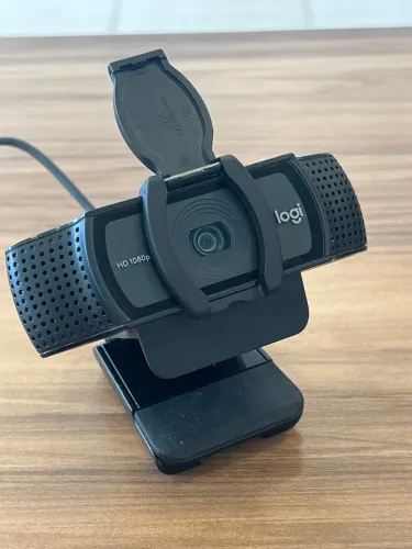 Webcam Full HD Logitech C920s com Microfone Embutido,1080p e Conexão USB