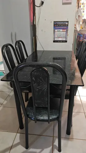 VENDO Mesa com 6 cadeiras