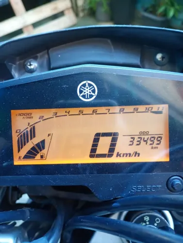Moto muito nova